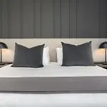 One Calais Luxury Apartments
